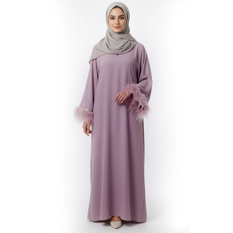 عبا فیشن با طراحی پر روی آستین